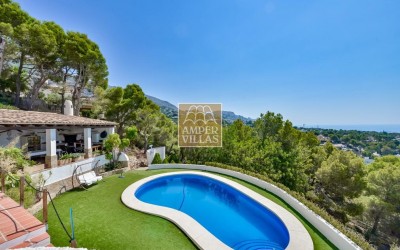Exclusiva villa con impresionantes vistas panorámicas junto al Club de Golf de Altea